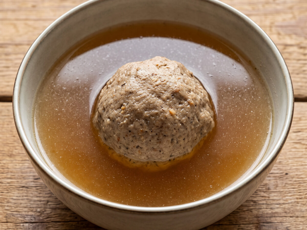 Bayerische Leberknödelsuppe