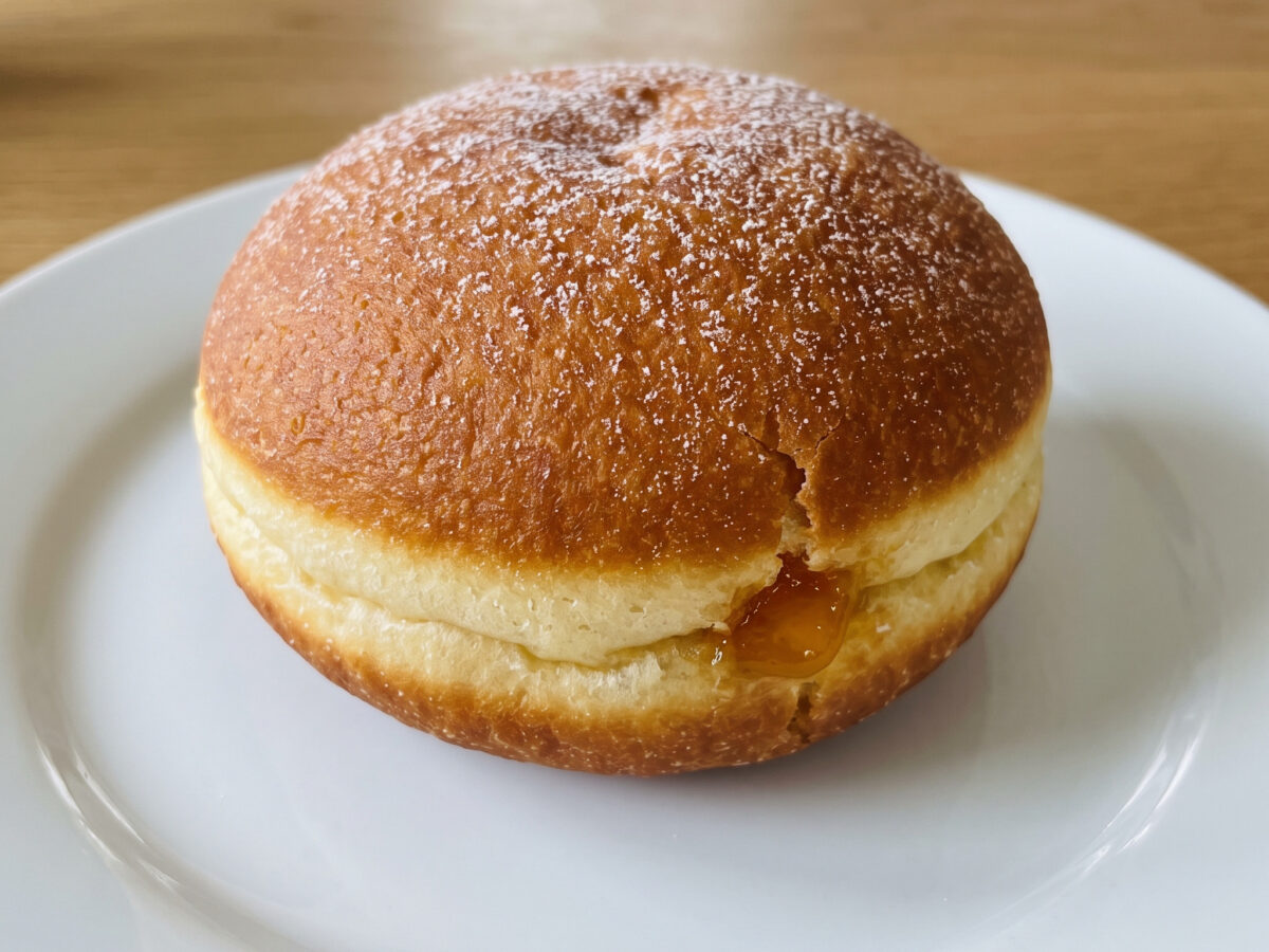 Goldbraune Berliner für die Kaffeetafel