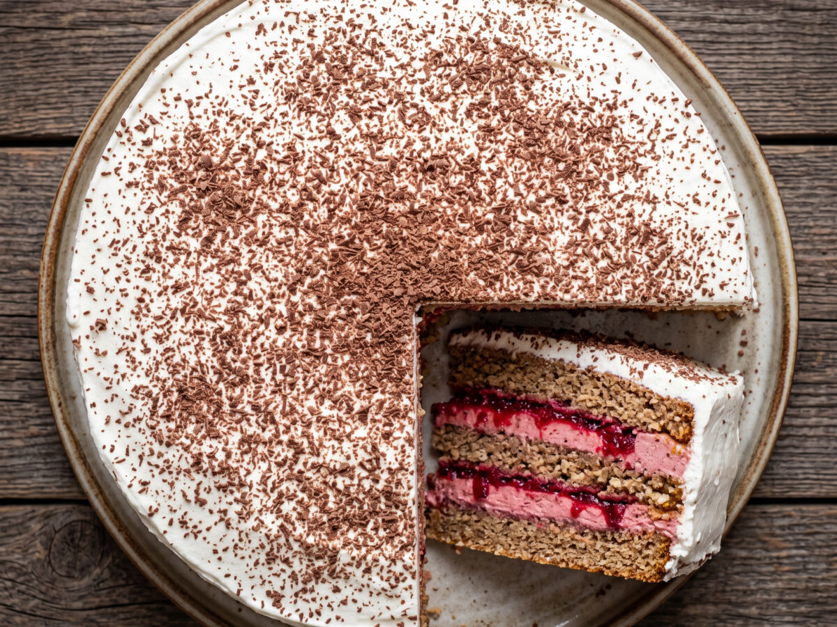 Buchweizentorte mit Preiselbeersahne