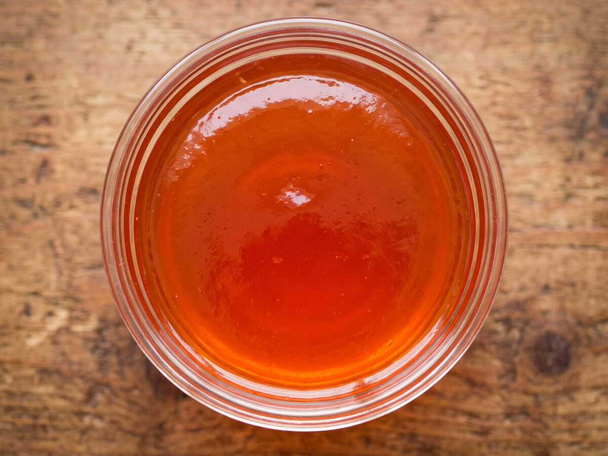 Ein Glas voller Hagebuttenaroma