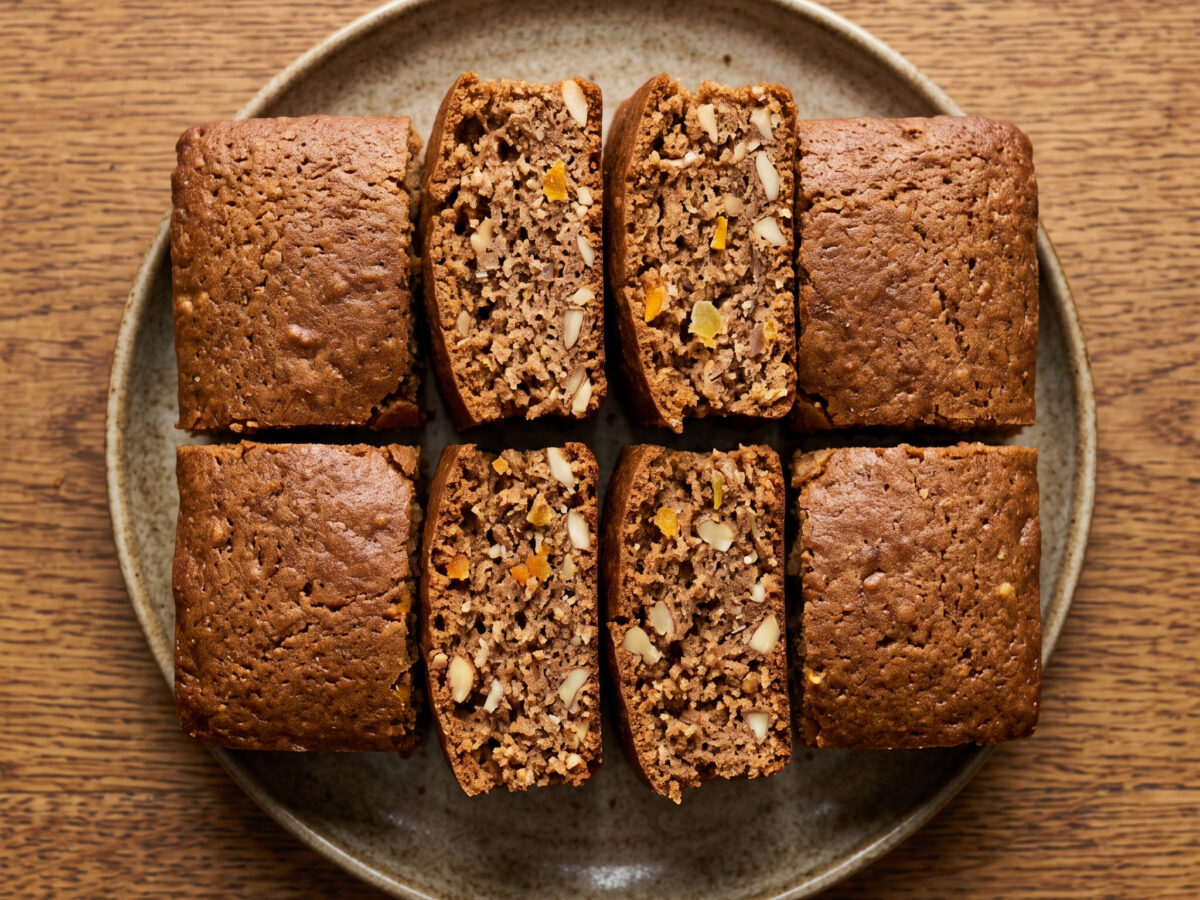 Nusslebkuchen mit Orangeat und Zitronat