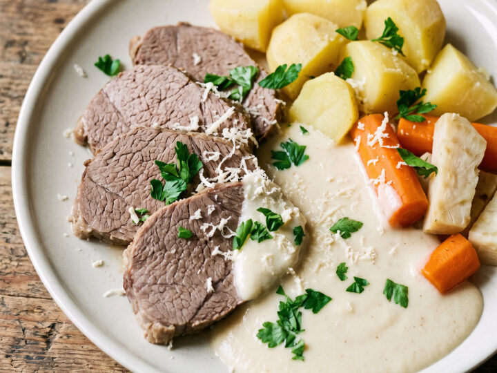 Bayerisches Tellerfleisch mit Kren und Kartoffeln