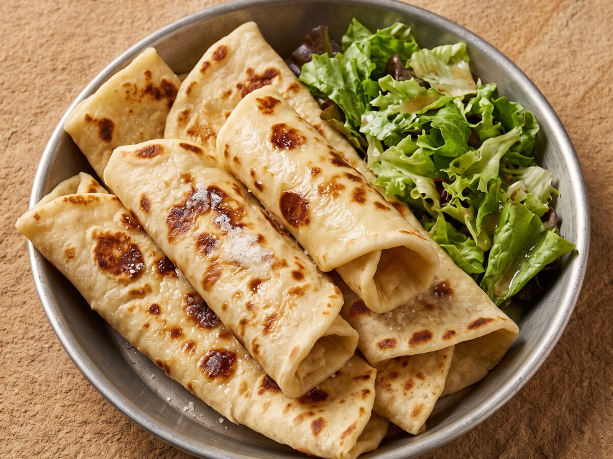 Thüringer Detscher mit grünem Salat